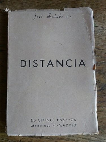 Portada del libro de DISTANCIA