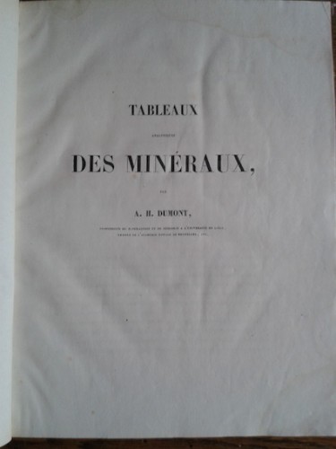 Portada del libro de TABLEAUX ANALYTIQUES DES MINÉRAUX + COUP D'EOIL, Le gisement et les principaus usages des minéraux et...