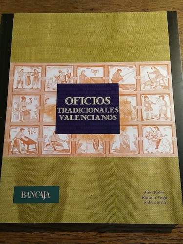 Portada del libro de OFICIOS TRADICIONALES VALENCIANOS