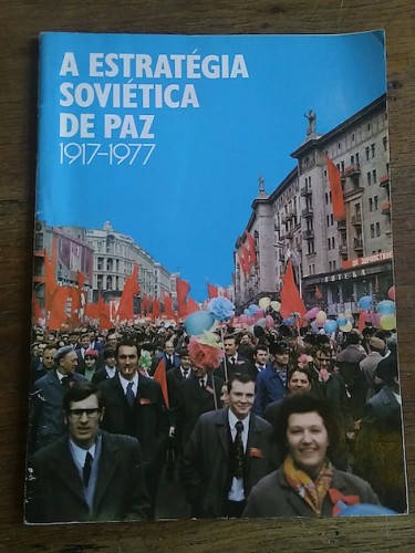 Portada del libro de A ESTRATÉGIA SOVIÉTICA DE PAZ 1917-1977