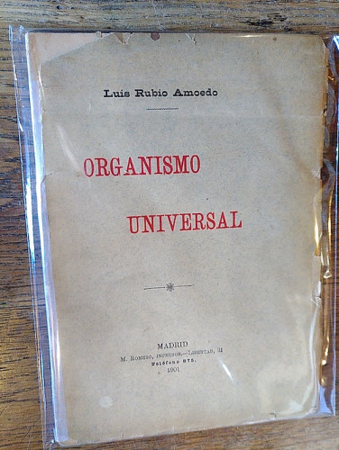 Portada del libro de Organismo universal. (Apuntes sobre la organización de la materia y la vida)