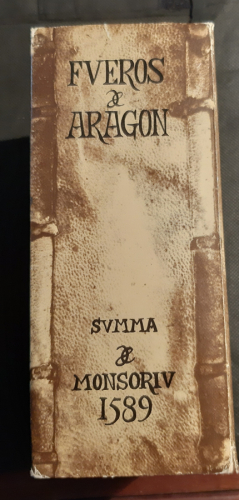 Portada del libro de RESUMEN DE FUEROS (Facsímil del original de 1589)