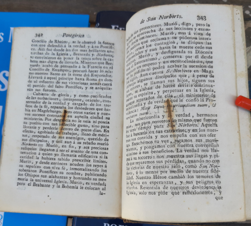 Portada del libro de SERMONES PANEGÍRICOS DE MR.  SANTIAGO FRANCISCO RENE LATURDUPIN.