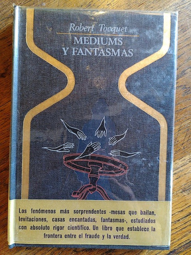 Portada del libro de MEDIUMS Y FANTASMAS