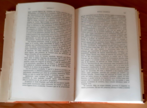 Portada del libro de TRATADO DE CLASIFICACIÓN Y ARCHIVO