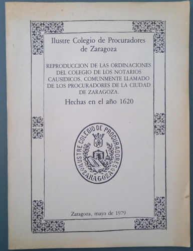 Portada del libro de Reproducción de las ordinaciones del colegio de los notarios causidicos, comunmente llamado de los procuradores...