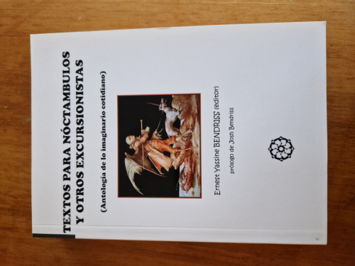 Portada del libro de Textos para noctámbulos y otros excursionistas. (Antología de lo imaginario cotidiano)