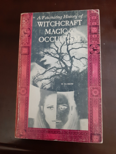 Portada del libro de A HISTORY OF MAGIC, WITCHCRAFT AND OCCULTISM