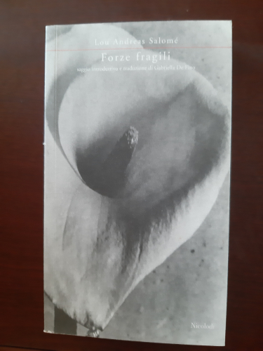 Portada del libro de FORZE FRAGILI 