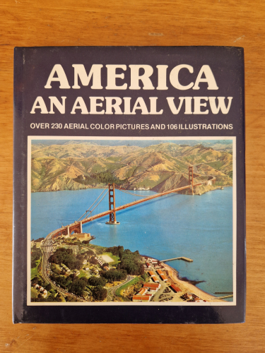 Portada del libro de America: An Aerial View