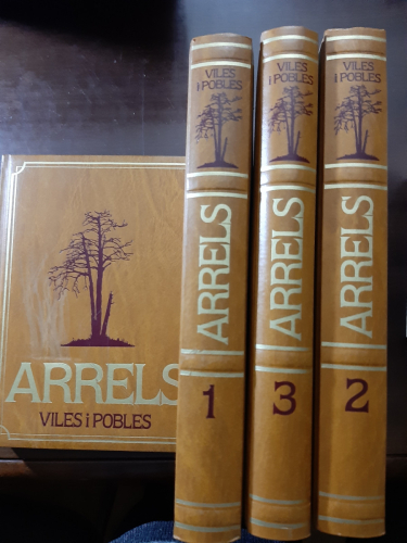 Portada del libro de ARRELS.  VILES I POBLES QUATRE VOLUMS.