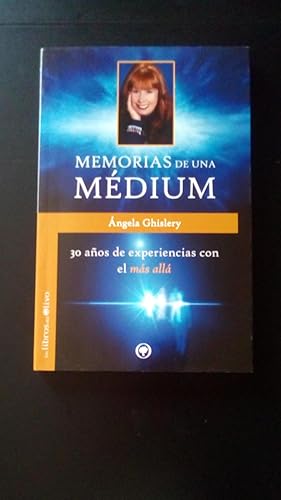 Portada del libro de MEMORIAS DE UNA MEDIUM - 30 AÑOS DE EXPERIENCIAS CON EL MAS ALLA