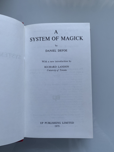 Portada del libro de A SYSTEM OF MAGICK