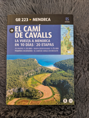 Portada del libro de GR 223 Menorca. Camí de cavalls. La vuelta a Menorca en 10 días, 20 etapas. MAPA y GUÍA