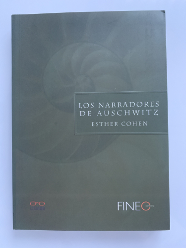 Portada del libro de LOS NARRADORES DE AUSCHWITZ