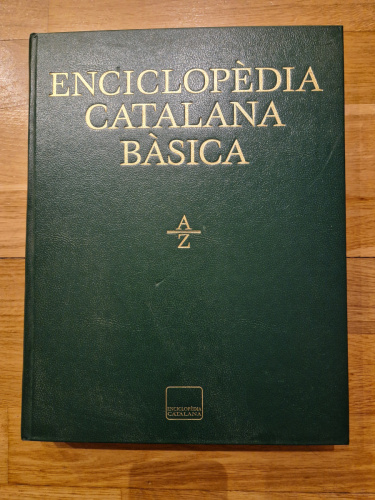 Portada del libro de Enciclopèdia Catalana Bàsica