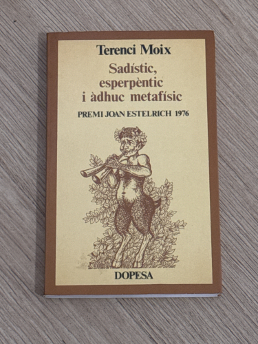 Portada del libro de Sadístic, esperpéntic i àdhuc metafísic