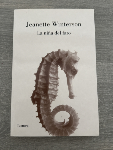 Portada del libro de La niña del faro