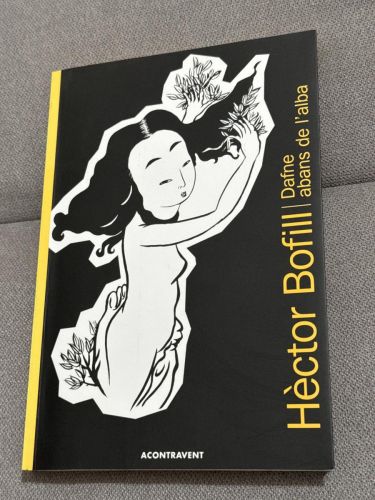 Portada del libro de Dafne abans de l'alba