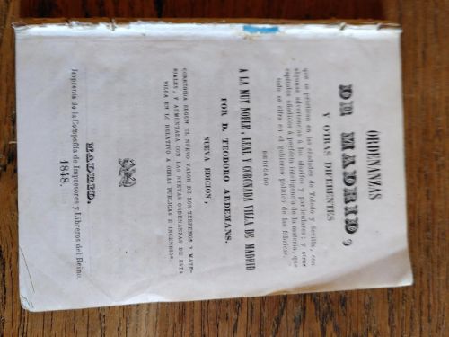 Portada del libro de ORDENANZAS DE MADRID, y otras diferentes....