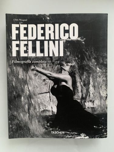 Portada del libro de FEDERICO FELLINI (Filmografía completa)