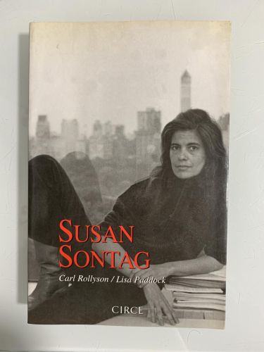 Portada del libro de SUSAN SONTAG. La creación de un icono