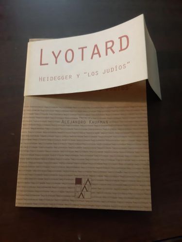 Portada del libro de HEIDEGGER Y LOS JUDIOS