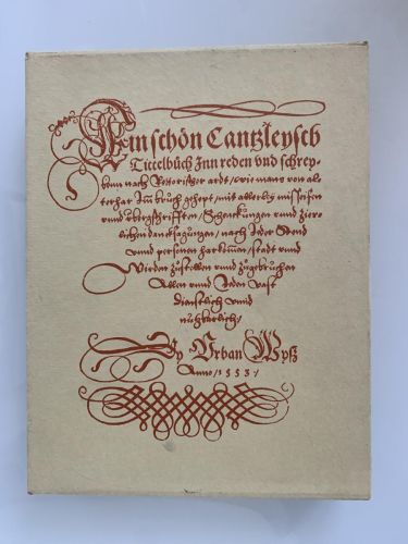 Portada del libro de EIN SCHÖN CANTZLEYSCH TITTELBUCH INN REDEN VND SCHREYBENN NACH RETTORISCHER ARDT - 1553