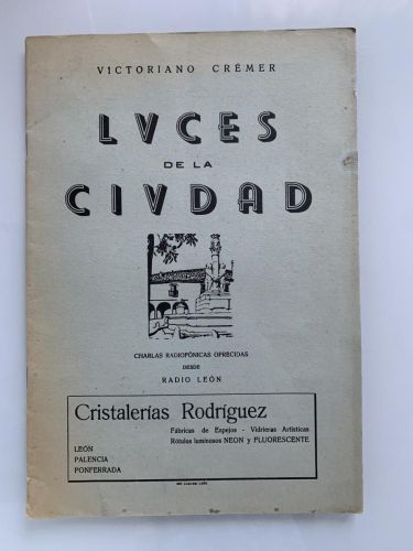 Portada del libro de LUCES DE LA CIUDAD
