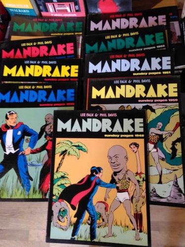 Portada del libro de MANDRAKE. Sunday pages (9 ejemplares a COLOR en ITALIANO): 1945 - 1946 - 1947 - 1948 - 1949 - 1950 -...