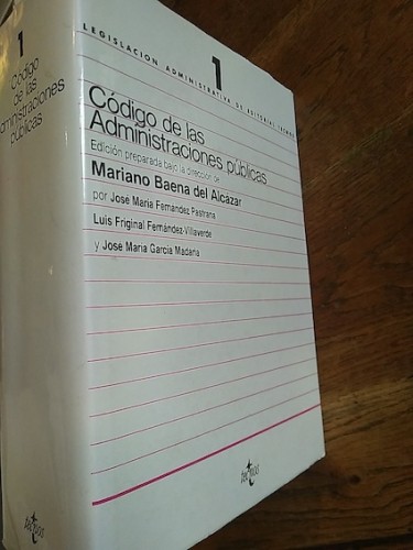 Portada del libro de CÓDIGO DE LAS ADMINISTRACIONES PÚBLICAS